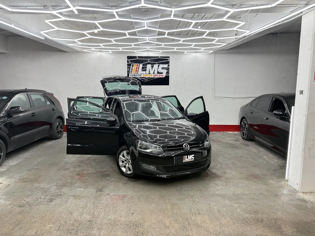 Volkswagen Polo Hatchback #17