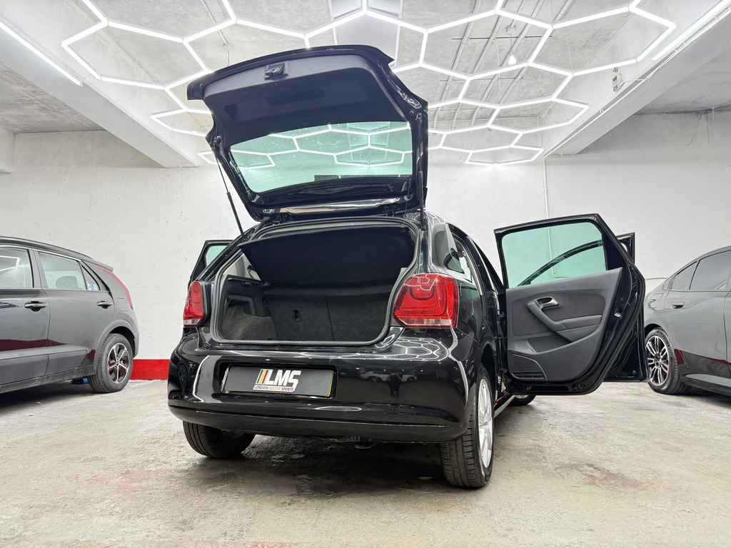 Volkswagen Polo Hatchback #55