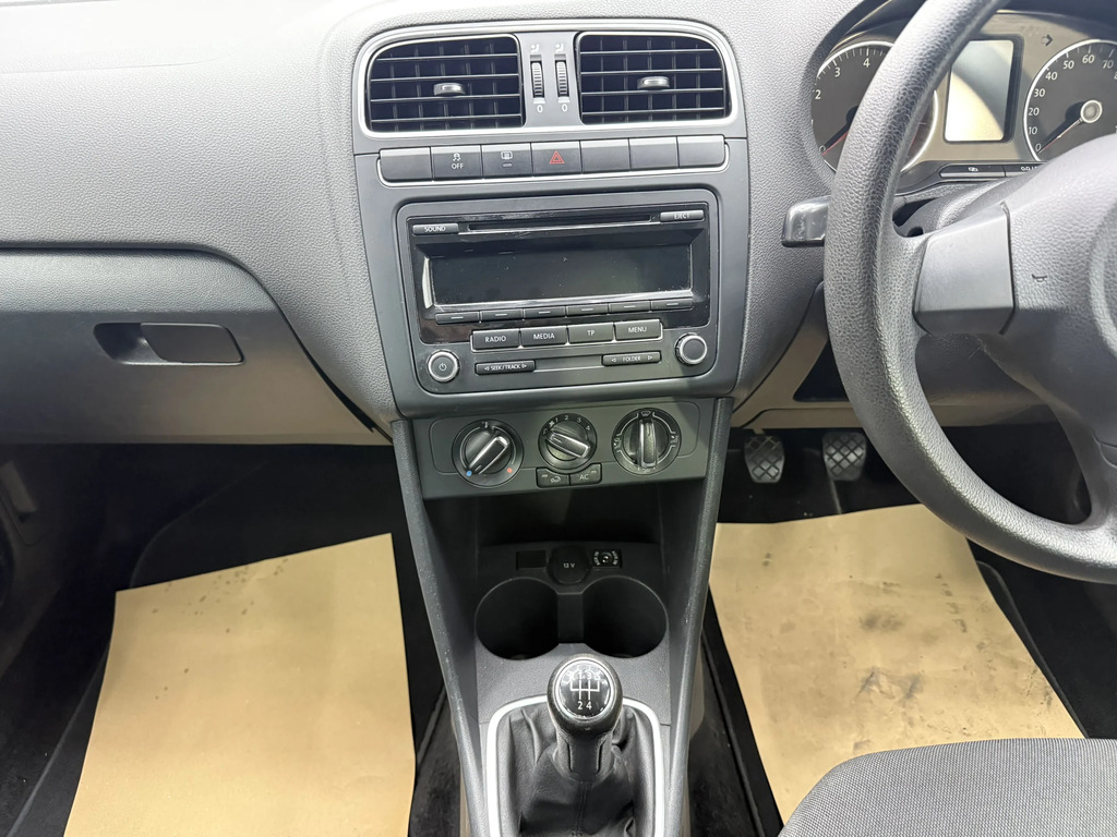 Volkswagen Polo Hatchback #24
