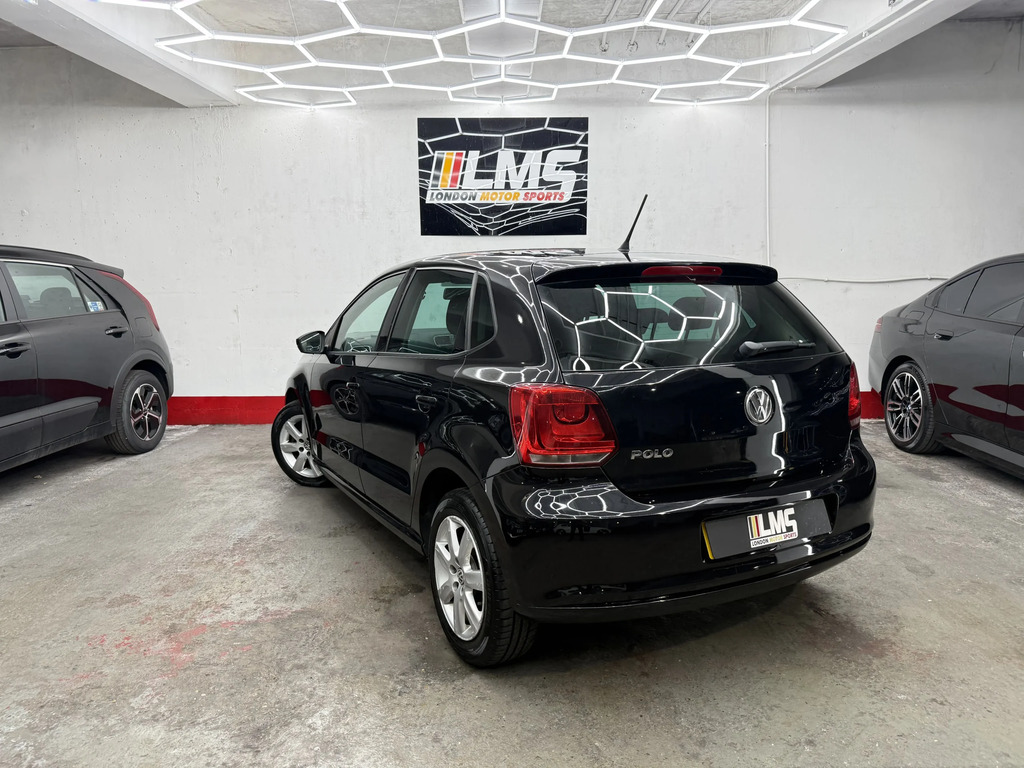 Volkswagen Polo Hatchback #32