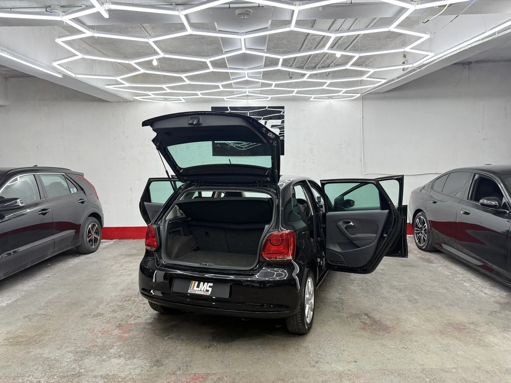 Volkswagen Polo Hatchback #50