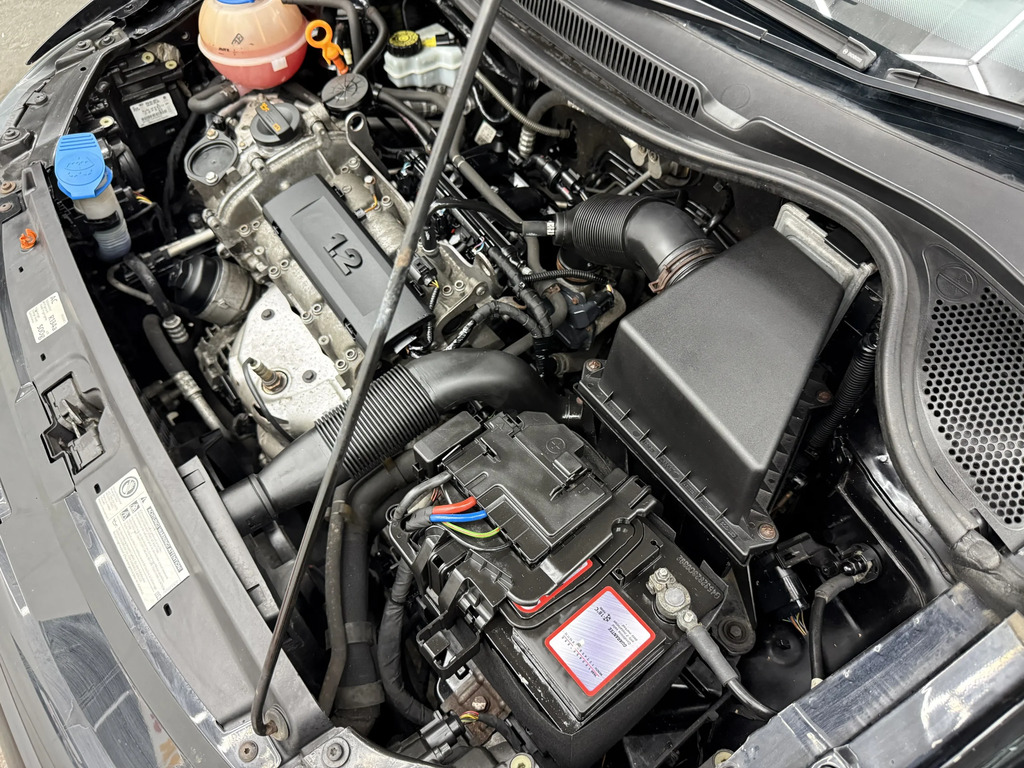Volkswagen Polo Hatchback #23