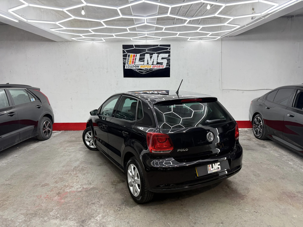 Volkswagen Polo Hatchback #31