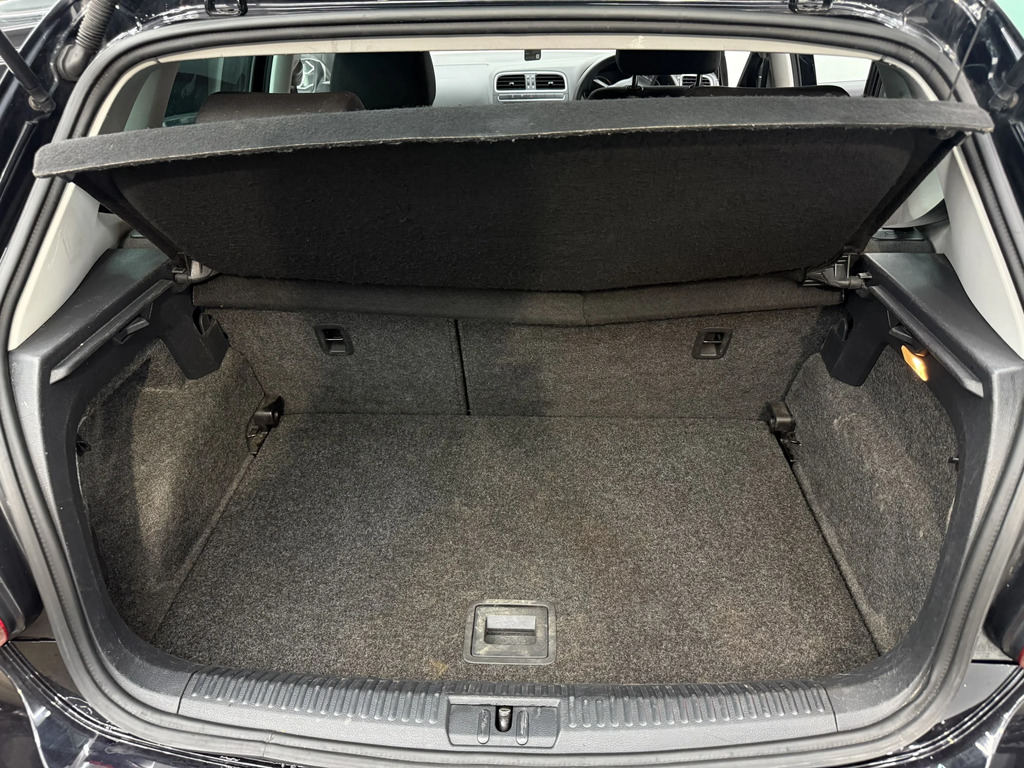 Volkswagen Polo Hatchback #56