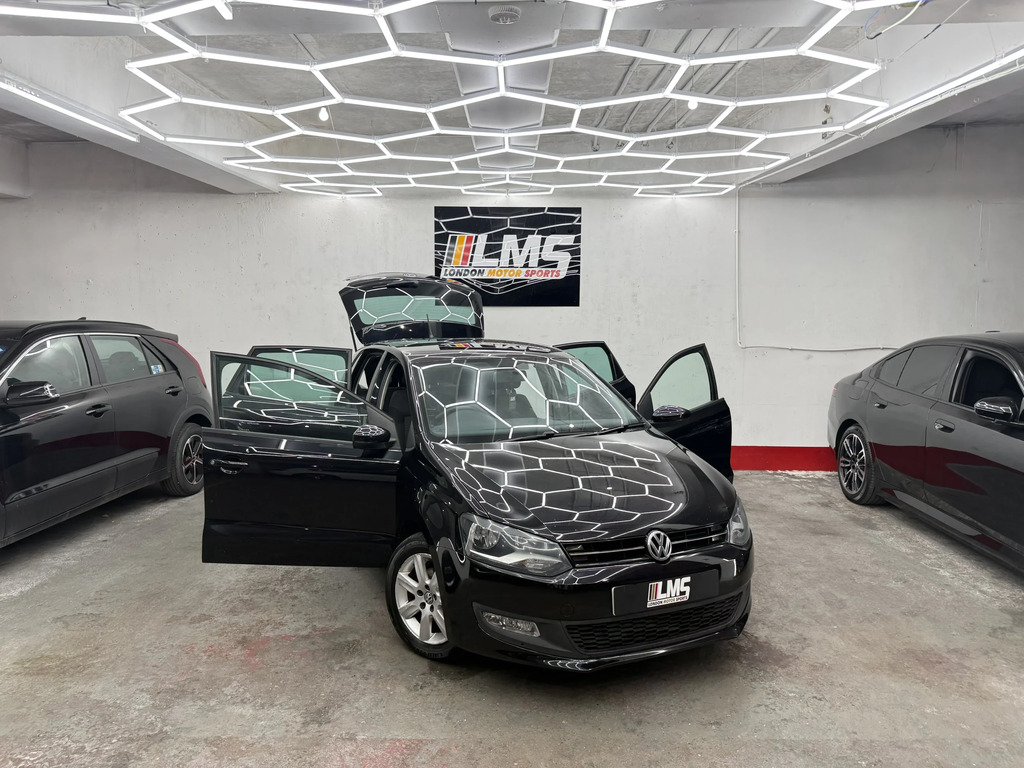Volkswagen Polo Hatchback #18