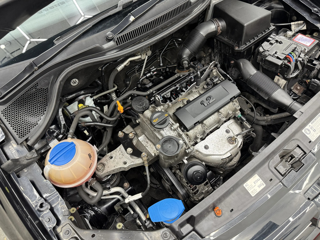 Volkswagen Polo Hatchback #22