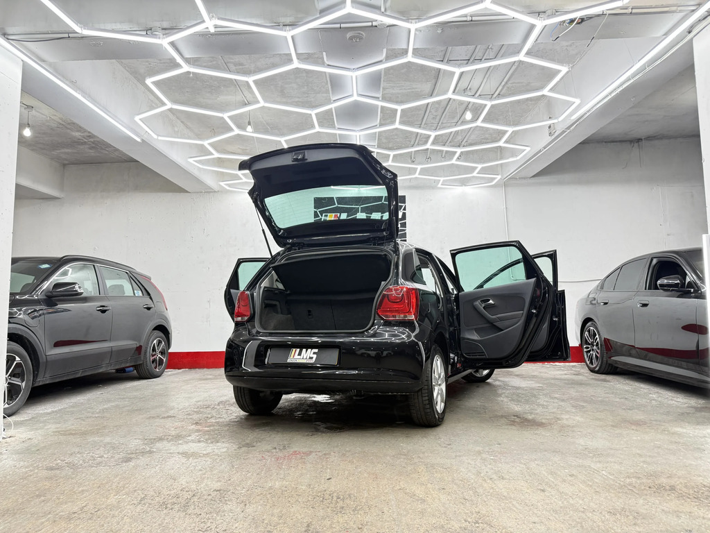 Volkswagen Polo Hatchback #53