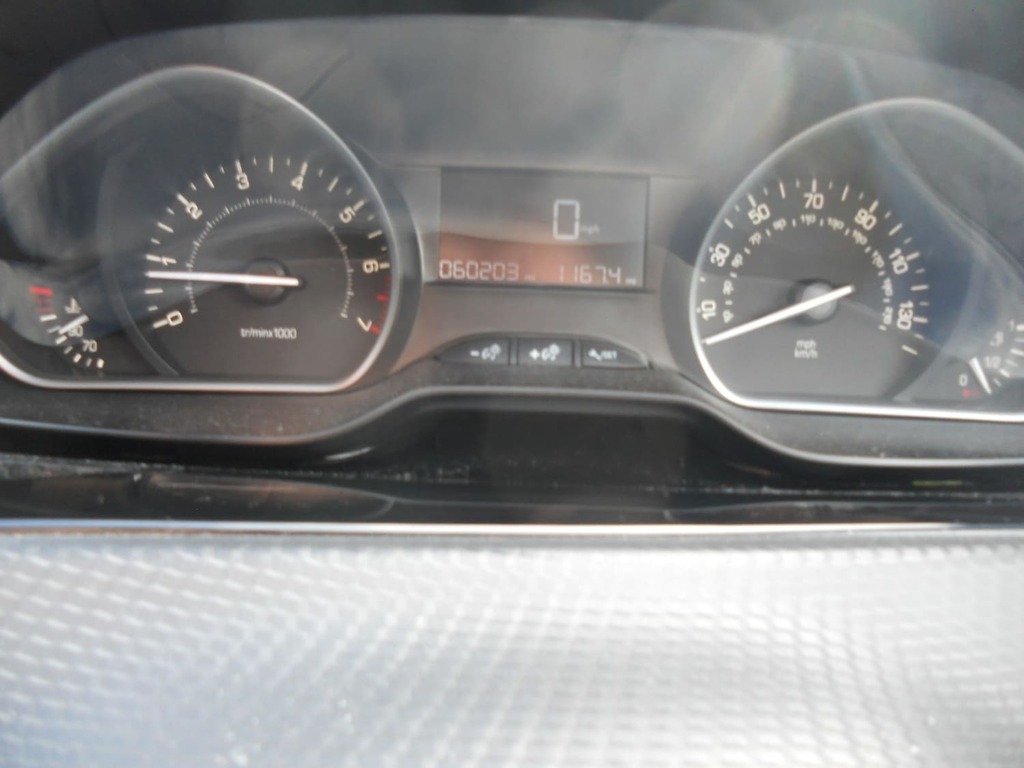 Peugeot 208 1.2 Puretech 82 Allure White #5