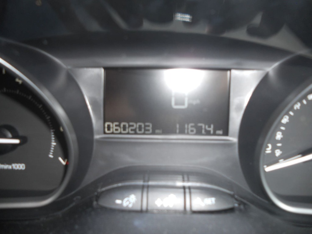 Peugeot 208 1.2 Puretech 82 Allure White #6
