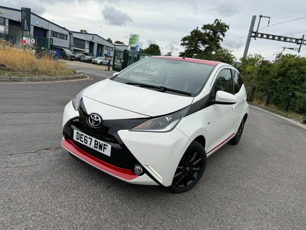 Toyota Aygo 1L X-press White