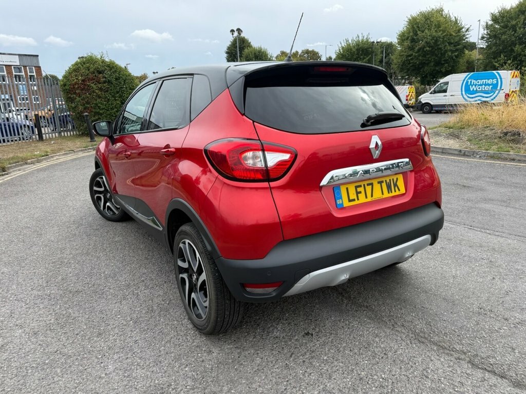 Renault Captur 1.2L Signature Nav LF17TWK Red #6