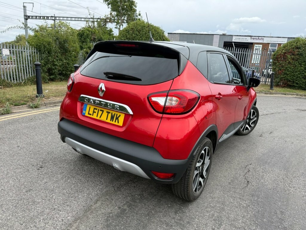 Renault Captur 1.2L Signature Nav LF17TWK Red #3
