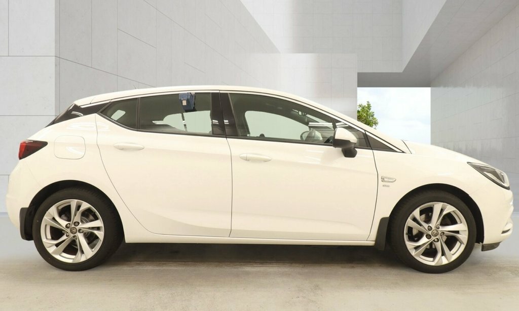 Vauxhall Astra 1L Sri BJ16OAY White #5
