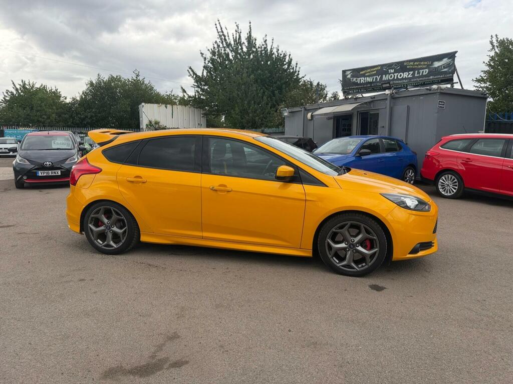 Ford Focus 1.0T Ecoboost Zetec Euro 5 Ss Black #1