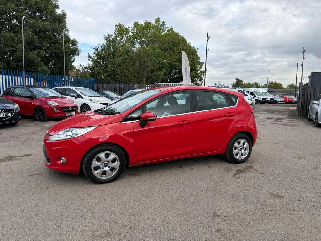 Ford Fiesta 1.6 Tdci Econetic Dpf Zetec Red #2