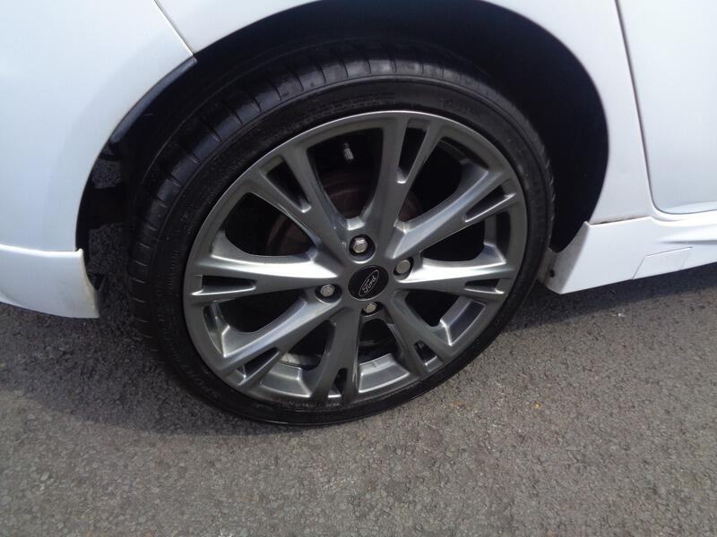 Ford Fiesta St-line CK66FZS White #4