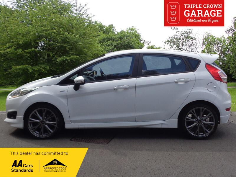 Ford Fiesta St-line CK66FZS White #3