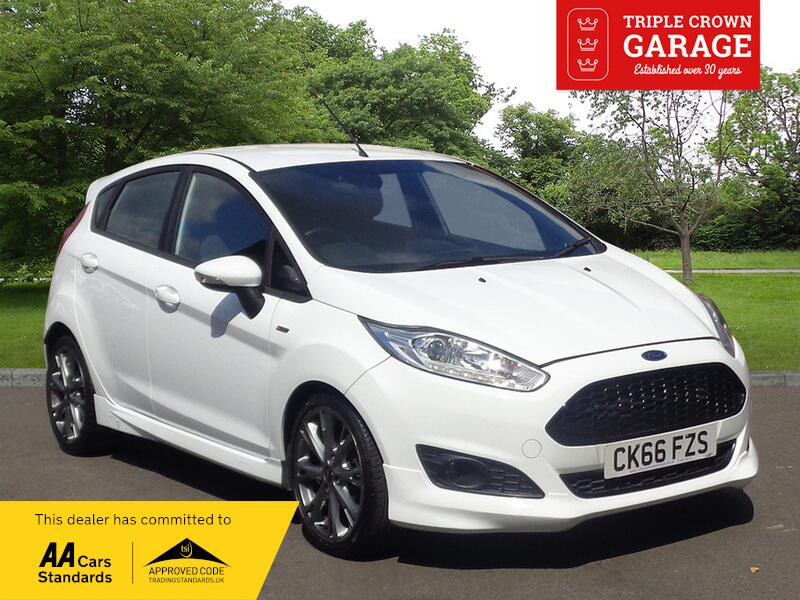 Ford Fiesta St-line CK66FZS White