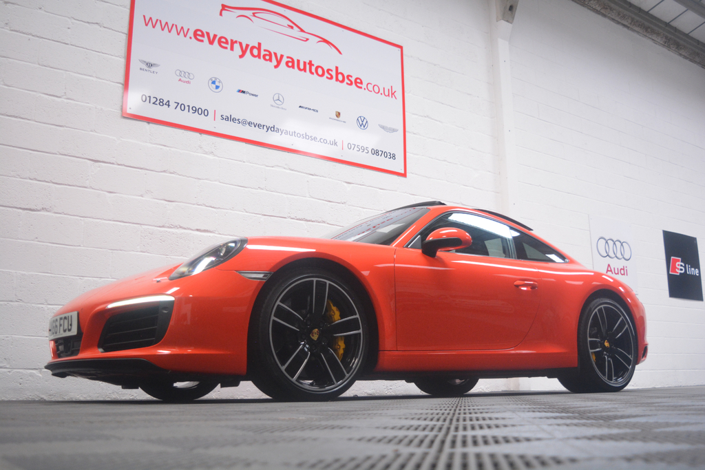 Porsche 911 Coupe Orange #12