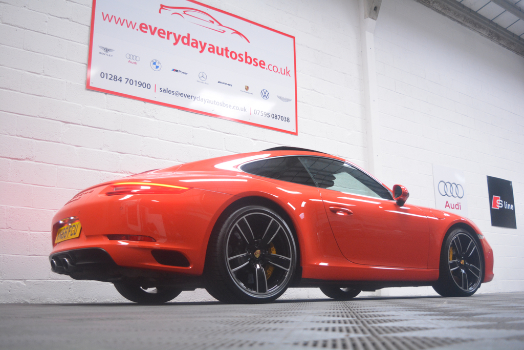 Porsche 911 Coupe Orange #38