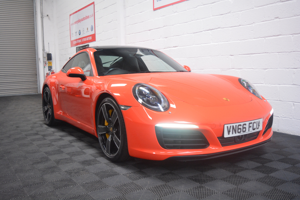 Porsche 911 Coupe Orange #23