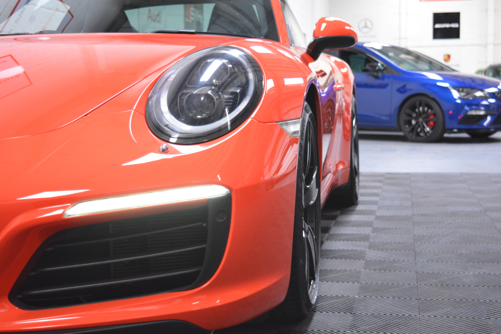 Porsche 911 Coupe Orange #20