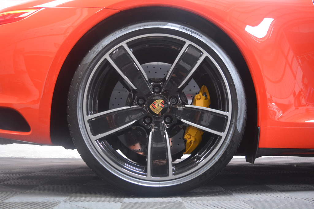 Porsche 911 Coupe Orange #55