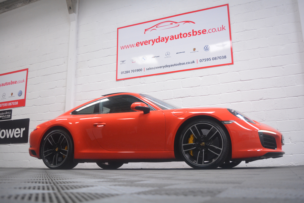 Porsche 911 Coupe Orange #30
