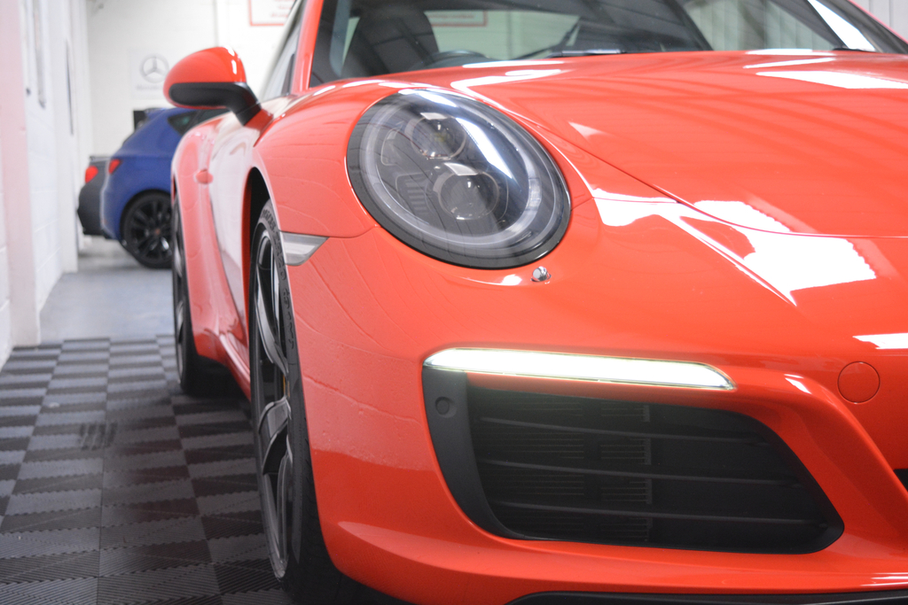 Porsche 911 Coupe Orange #16