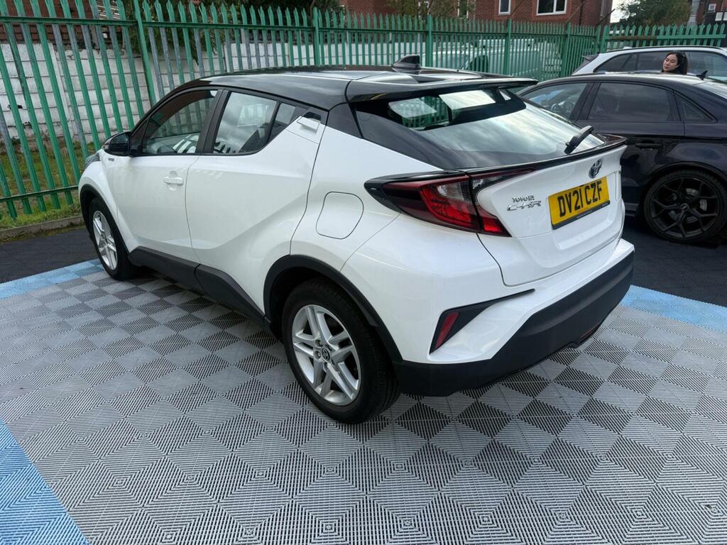 Toyota C-Hr 1.8 Vvt-h Icon Cvt Euro 6 Ss White #4