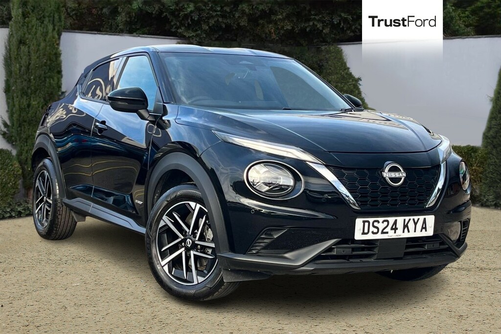 Nissan Juke 1.6 N-connecta Suv Hybrid Euro 6 Black