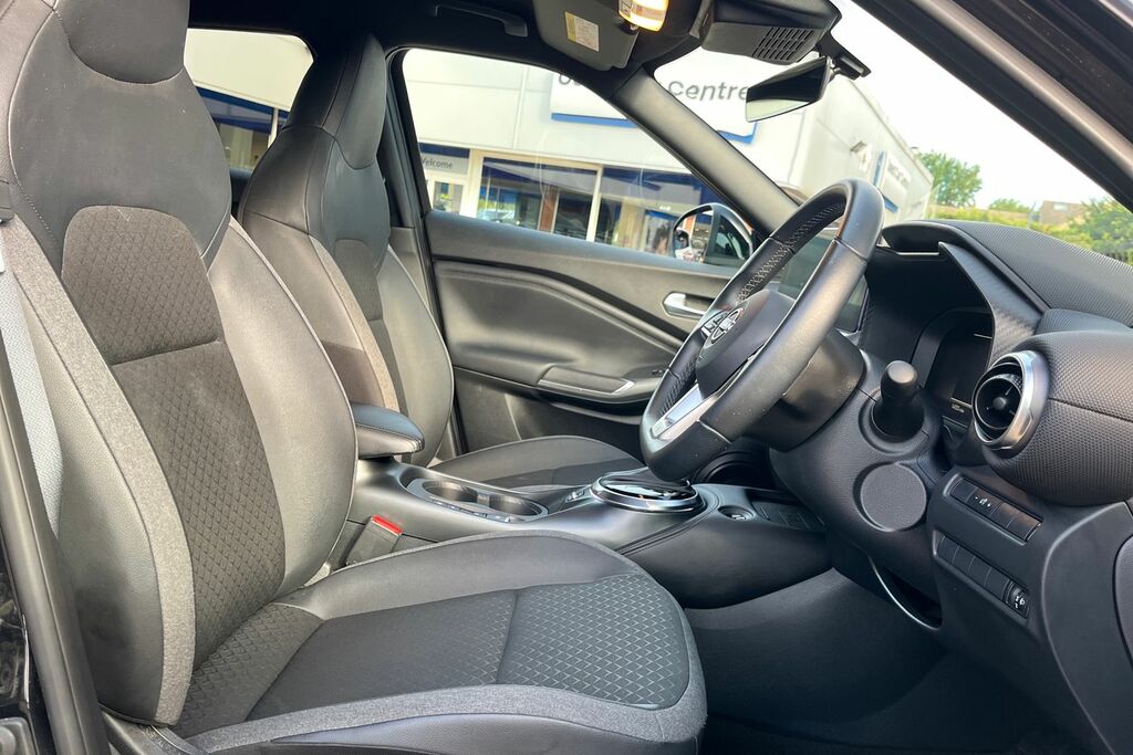 Nissan Juke Acenta Premium Silver #17