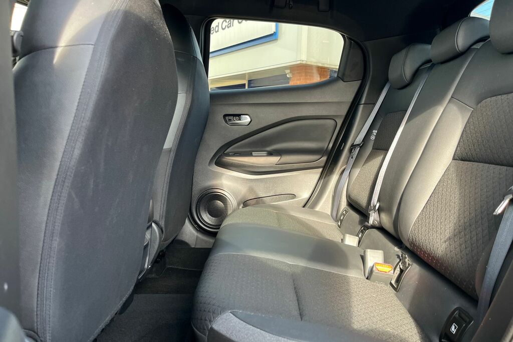 Nissan Juke Acenta Premium Silver #20