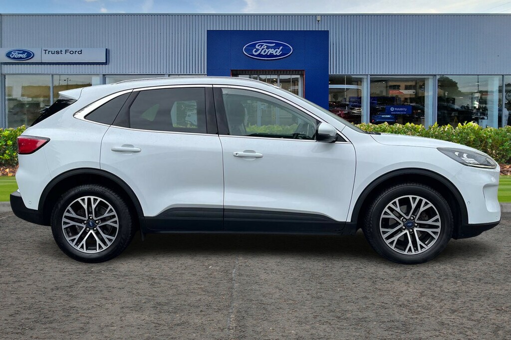 Ford Kuga 1.5 Ecoboost 150 Titanium First Edition White #3