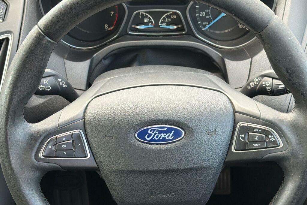 Ford Focus Zetec Black #12