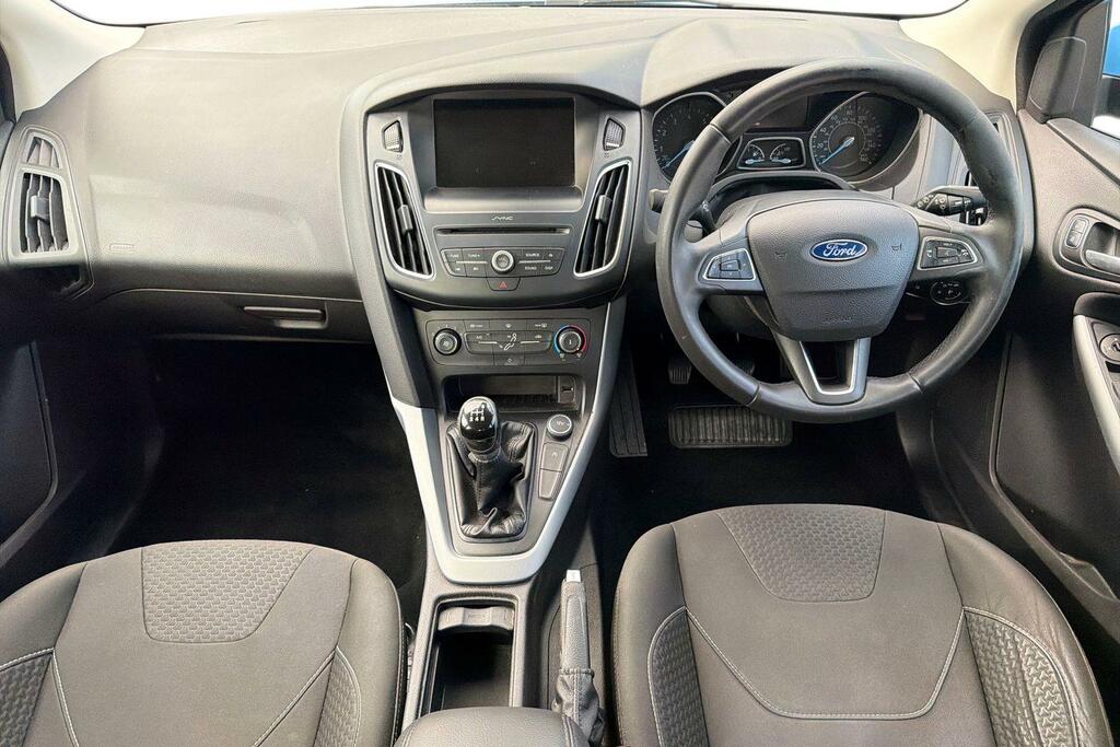 Ford Focus Zetec Black #10