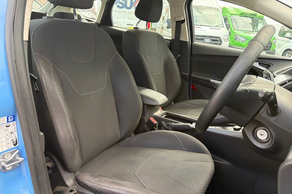 Ford Focus Zetec Black #17