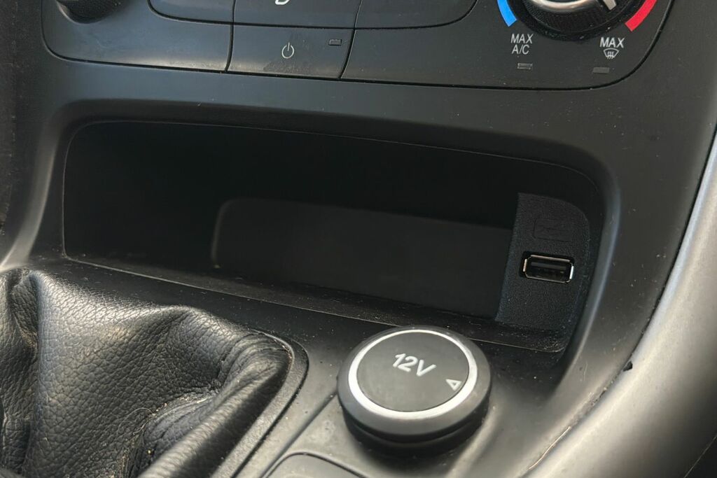 Ford Focus Zetec Black #34