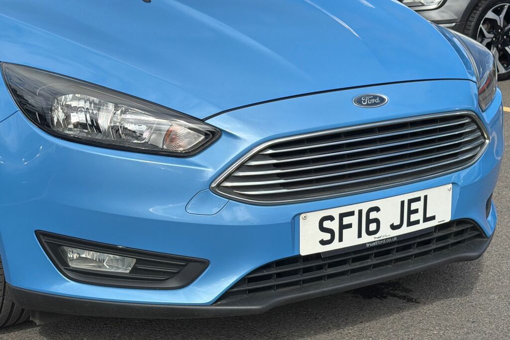 Ford Focus Zetec Black #38