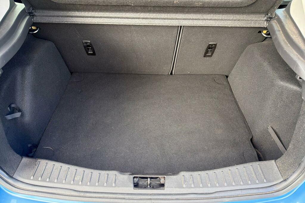 Ford Focus Zetec Black #21