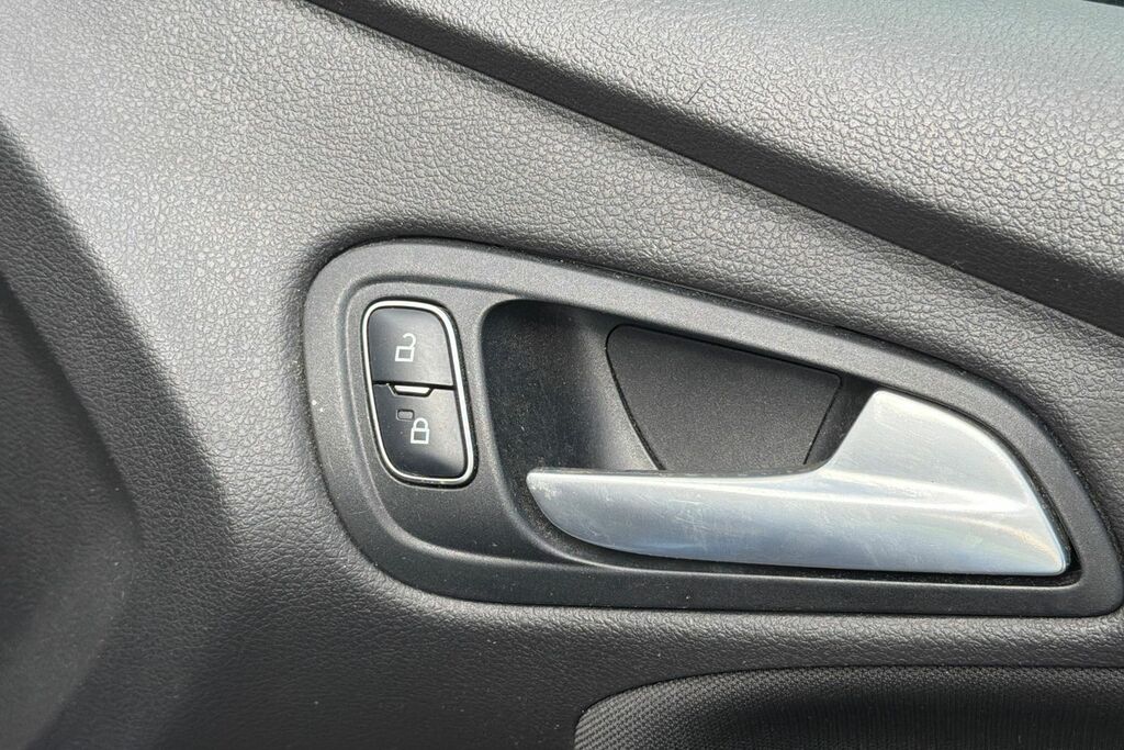 Ford Focus Zetec Black #26