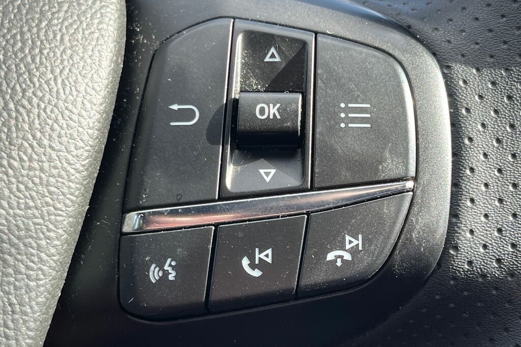 Ford Kuga St-line Blue #40
