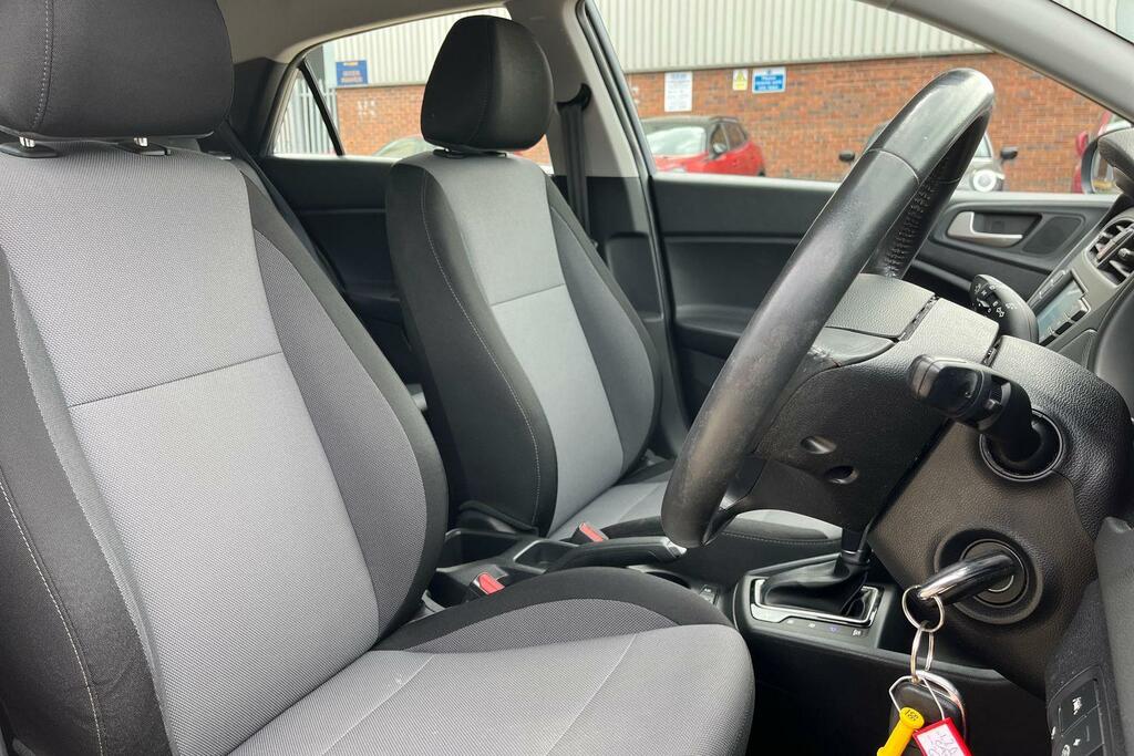 Hyundai I20 Hatchback Blue #17