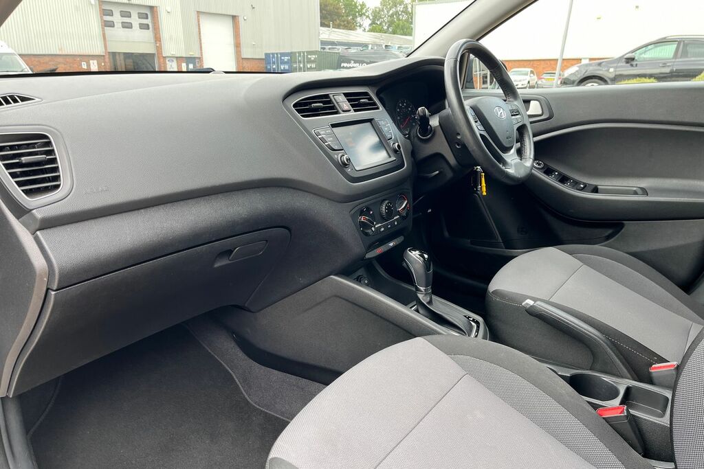 Hyundai I20 Hatchback Blue #18