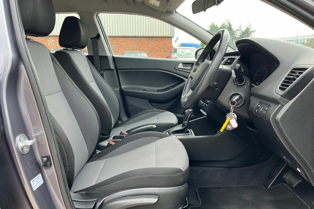 Hyundai I20 Hatchback Blue #25