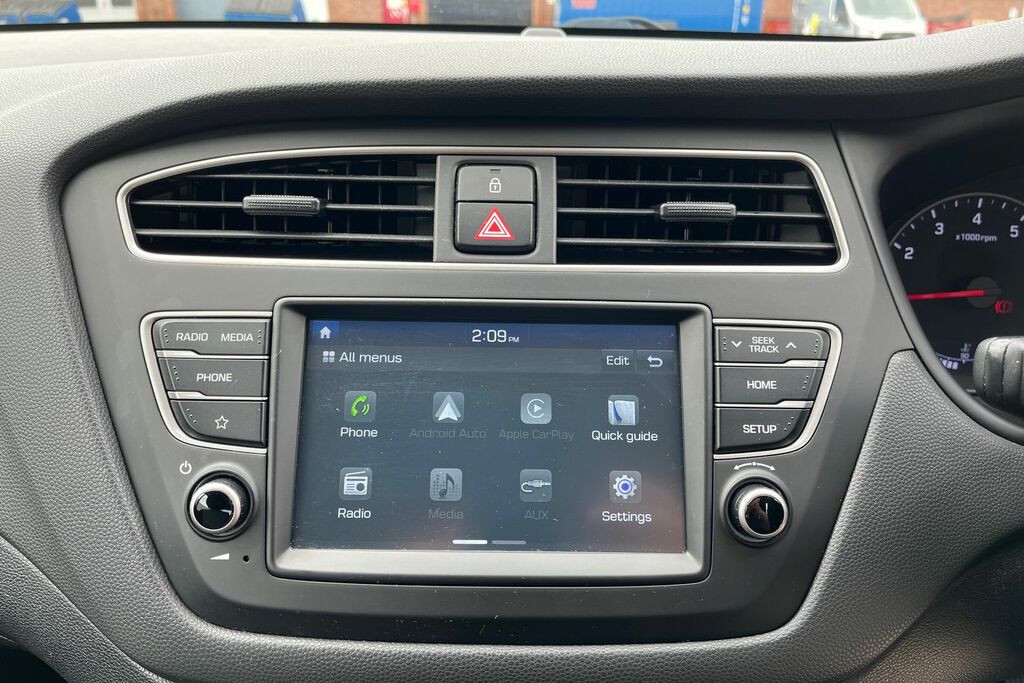 Hyundai I20 Hatchback Blue #30