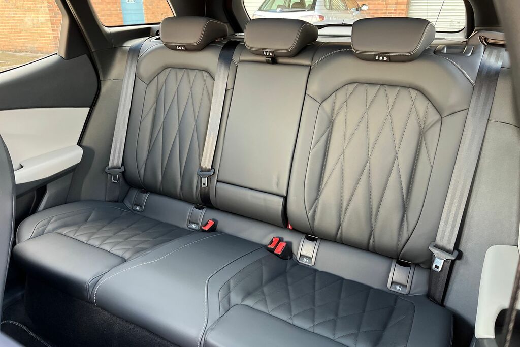 Ford Explorer 210Kw Select 77Kwh Black #20