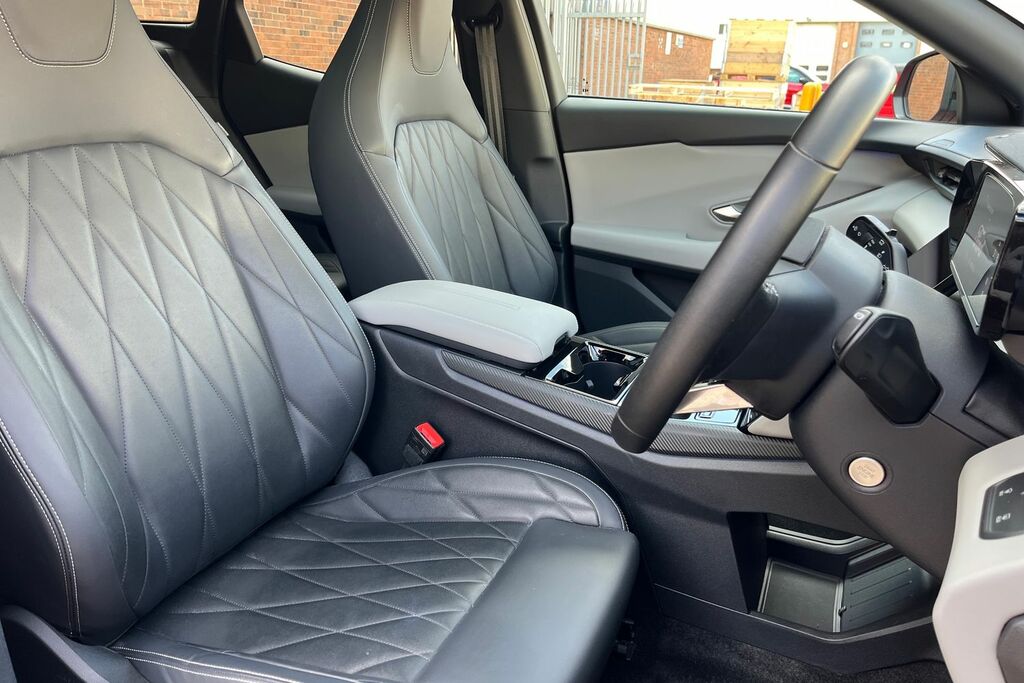Ford Explorer 210Kw Select 77Kwh Black #17