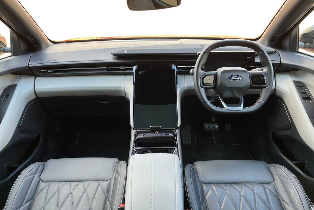Ford Explorer 210Kw Select 77Kwh Black #10