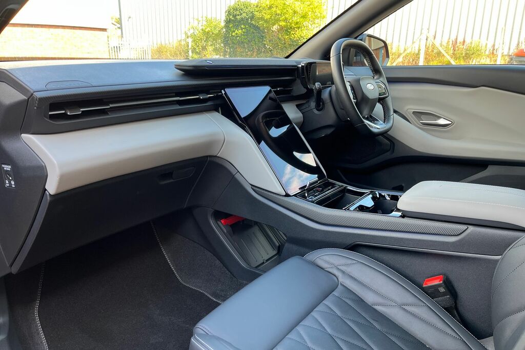 Ford Explorer 210Kw Select 77Kwh Black #18